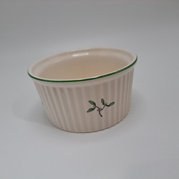 Spode Christmas Tree Earthenware Fluted Ramekin Holly Decor Green Trim Replace - Picture 4 of 7
